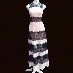 Bebe Blush Chiffon & Black Lace Tiered Prom Wedding Holiday Sexy Dress Size 0
